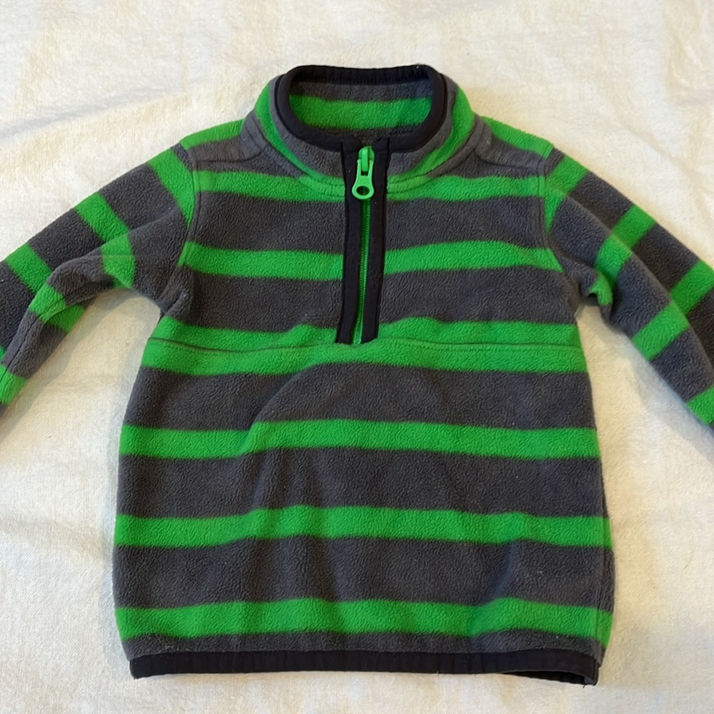 Carter’s Fleece pullover - Picture 2 of 6